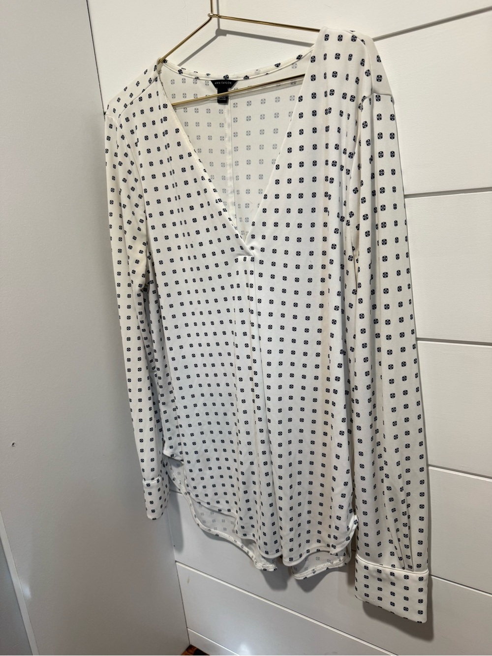 Ann Taylor White Button-Down Blouse with Black Geometric Print